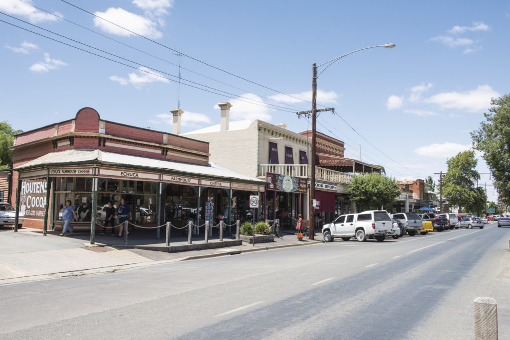 Echuca is a pretty country town in Victoria