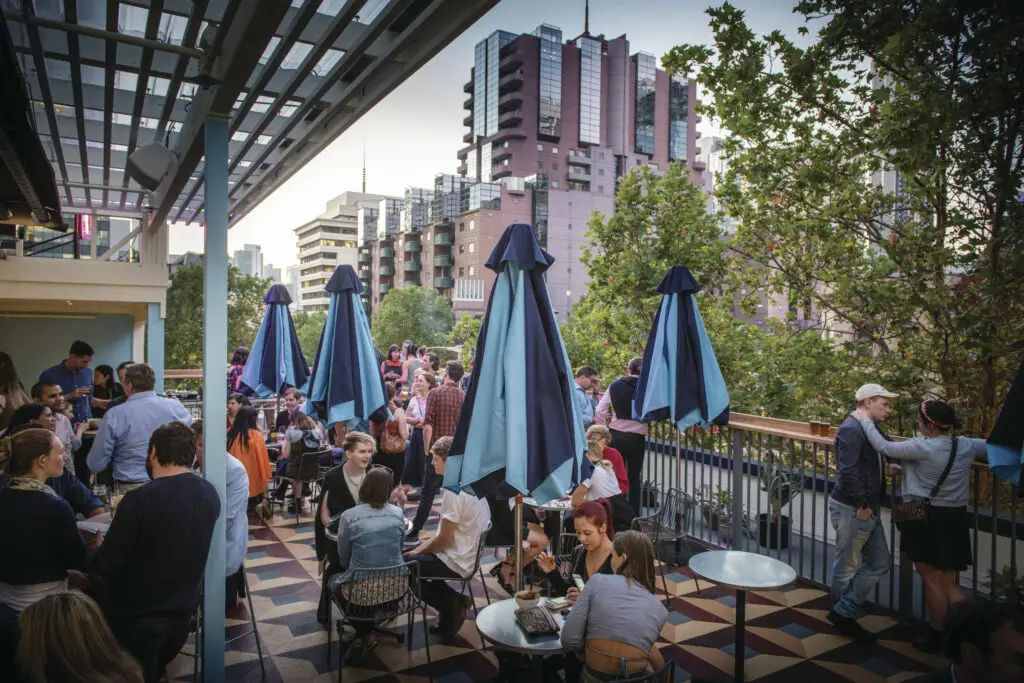 One of the best cheap things to do in Melbourne is grab a drink during one of Melbourne's happy hours